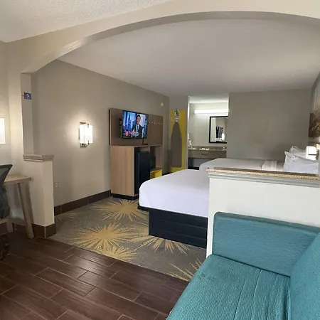 Days Inn & Suites By Wyndham Tuscaloosa - Univ. Of Alabama-2