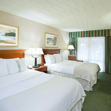 Ramada By Wyndham Indiana-2