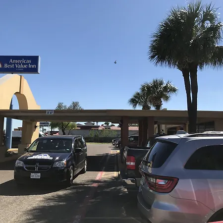 Americas Best Value Inn Laredo-2