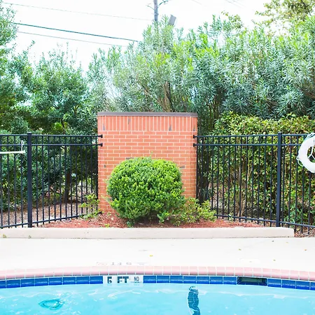 Best Western Plus Augusta North Inn & Suites-2