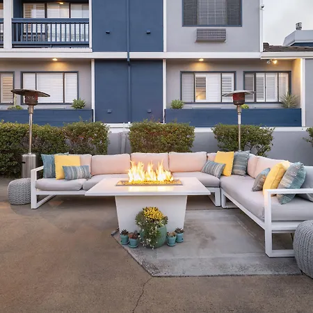 Mariposa Inn And Suites-3