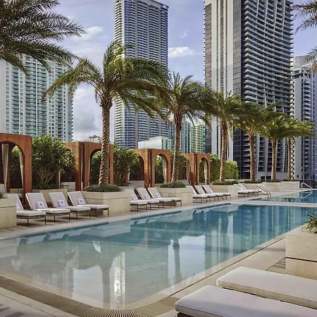 SLS LUX Brickell-2