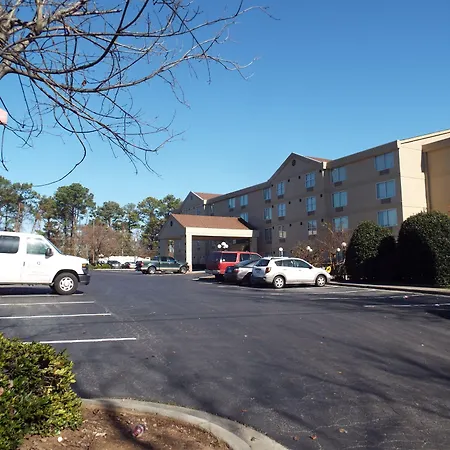 Quality Suites Atlanta Airport East-3