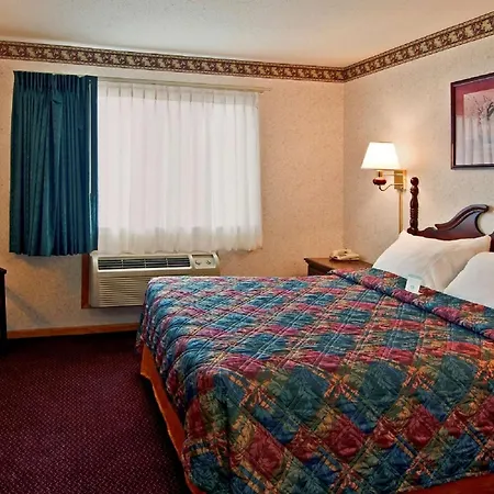 Americas Best Value Inn Waukegan-2