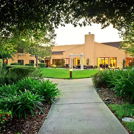 Courtyard By Marriott Vacaville-2