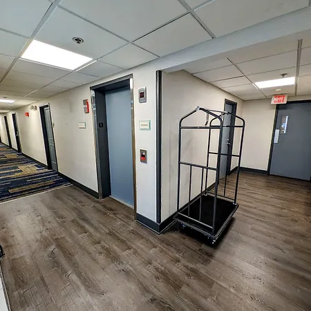 La Quinta Inn By Wyndham Chicago Willowbrook-2
