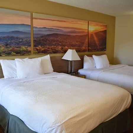 Days Inn By Wyndham Reidsville-2