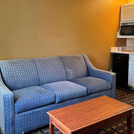 Super 8 By Wyndham Indianapolis/Ne/Castleton Area-2