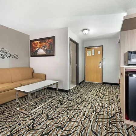 Best Western Plus Albert Lea I-90/I-35 Hotel-3