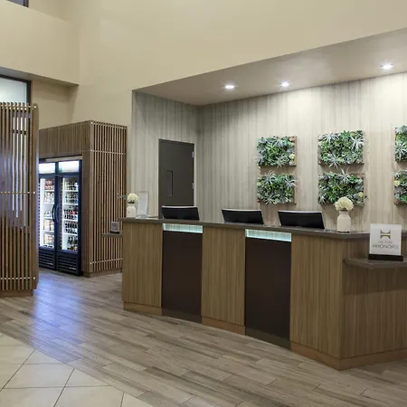 Embassy Suites By Hilton Phoenix Scottsdale-3