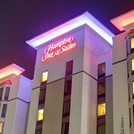 Hampton Inn & Suites Atlanta-Galleria-2