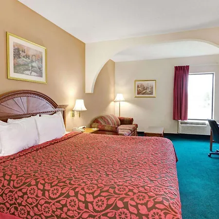 Days Inn & Suites By Wyndham Louisville Sw-2