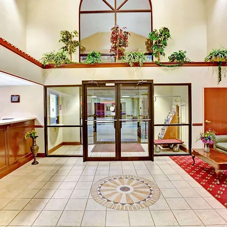 Days Inn & Suites By Wyndham Louisville Sw-3