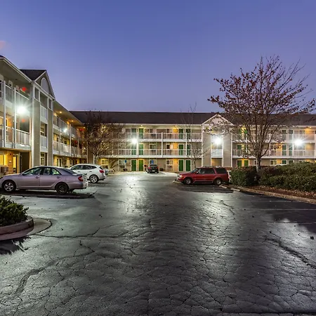 Hometowne Studios By Red Roof Atlanta - Chamblee-2
