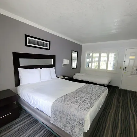 Redwood Creek Inn-2