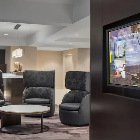 Courtyard By Marriott Jersey City Newport-3