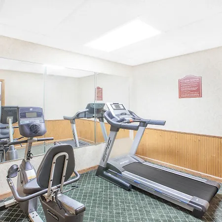 Days Inn By Wyndham Fayetteville-3