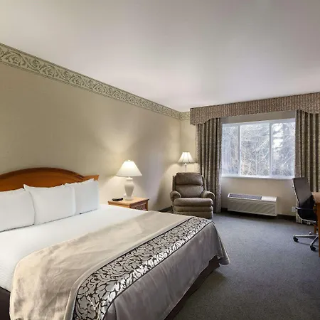 Ramada By Wyndham Olympia-2