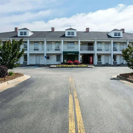 Quality Inn Waynesboro-3