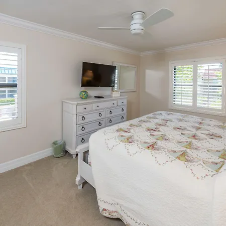 Sanibel Moorings-3