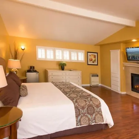 Sunset Inn Pacific Grove-3