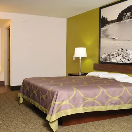 Super 8 By Wyndham Gainesville-2