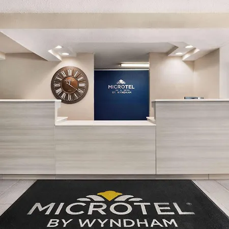 Microtel Inn & Suites By Wyndham Florence/Cincinnati Airpo-3