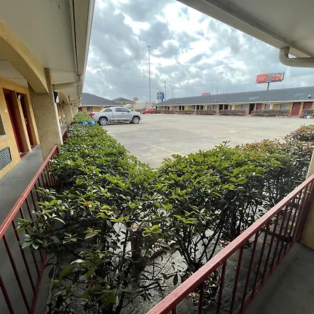 Regency Inn - Channelview-2