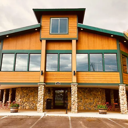 Econo Lodge Lakeview-3