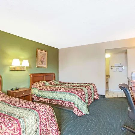 Knights Inn South Hackensasck-3