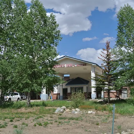 Luxury Inn & Suites-2