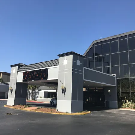Super 8 By Wyndham Mobile I-65-2