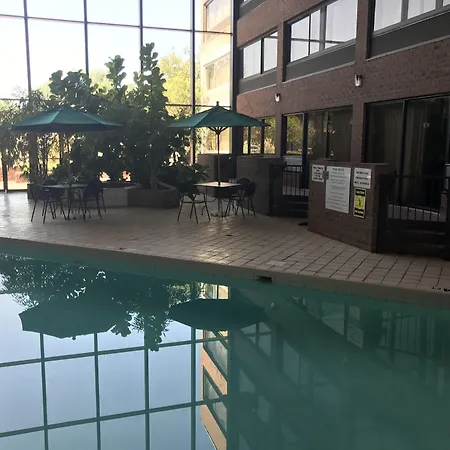 Super 8 By Wyndham Mobile I-65-3