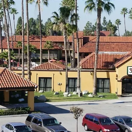 Guesthouse International Hotel-2