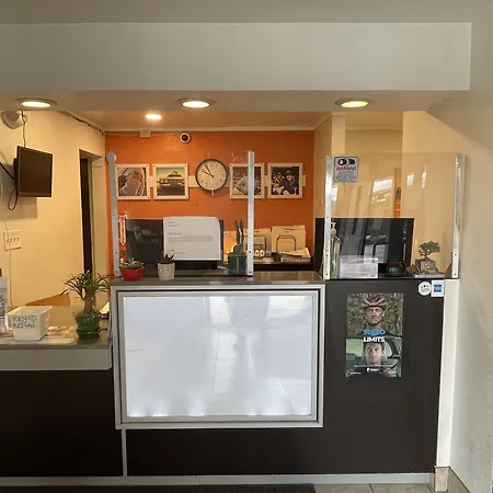 Travelodge By Wyndham Brattleboro Vt-3