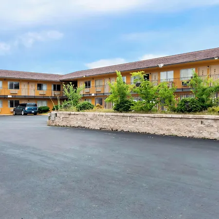 Americas Best Value Inn Stillwater-3