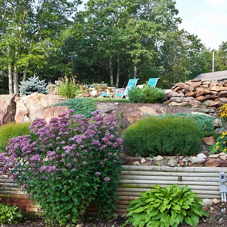 Mount Battie Inn-2