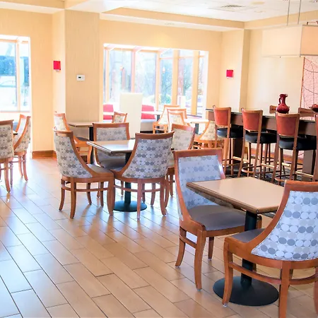 Hampton Inn Lewisburg-3
