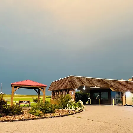 Hometown Inn And Suites-3