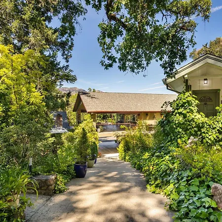 Foothill House-2