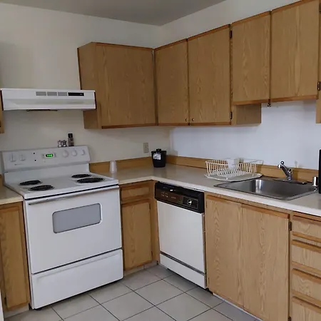 Lavissh Inn And Suites-2