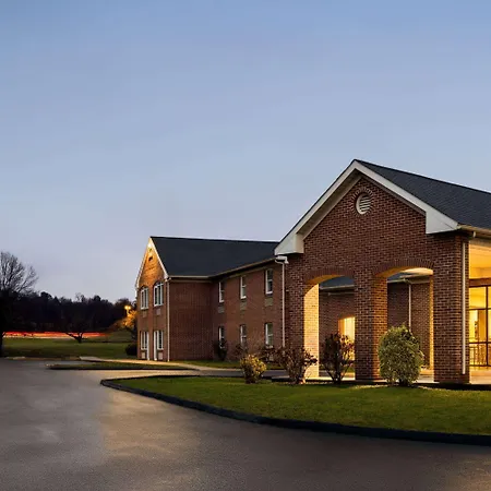 Days Inn & Suites By Wyndham Lancaster Amish Country-3