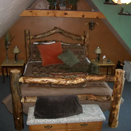 At The Waters Edge Bed & Breakfast-3