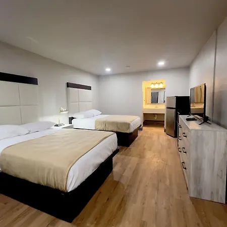 Travelodge By Wyndham Tulsa-3