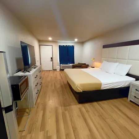 Travelodge By Wyndham Tulsa-2