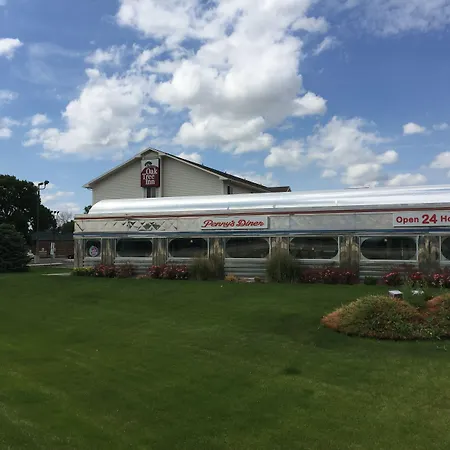 Travelodge By Wyndham North Platte-3