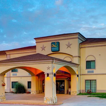 Quality Inn & Suites Glen Rose-2