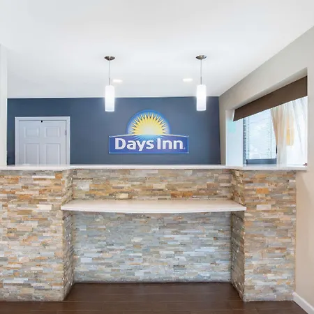 Days Inn By Wyndham Elmsford-3