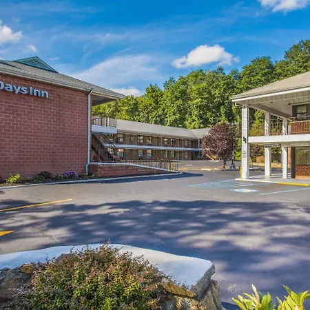 Days Inn By Wyndham Elmsford-2