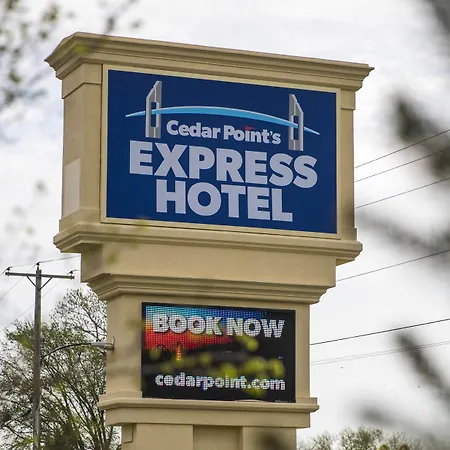 Cedar Point'S Express Hotel-3